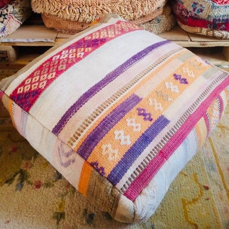 Selling: 100 Stuks Vintage Marokkaanse Kelim Vloer Poef, Ottoman