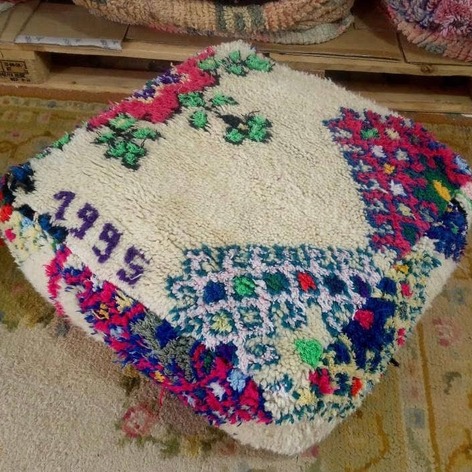Selling: 100 Stuks Vintage Marokkaanse Kelim Vloer Poef, Ottoman