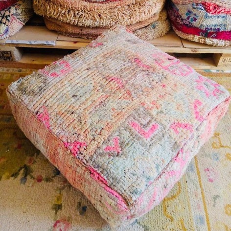 Selling: 100 Stuks Vintage Marokkaanse Kelim Vloer Poef, Ottoman