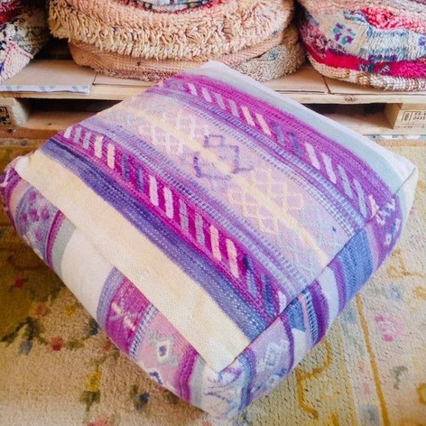 Selling: 100 Stuks Vintage Marokkaanse Kelim Vloer Poef, Ottoman