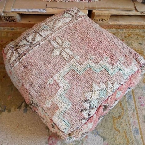 Selling: 100 Stuks Vintage Marokkaanse Kelim Vloer Poef, Ottoman