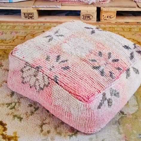 Selling: 100 Stuks Vintage Marokkaanse Kelim Vloer Poef, Ottoman