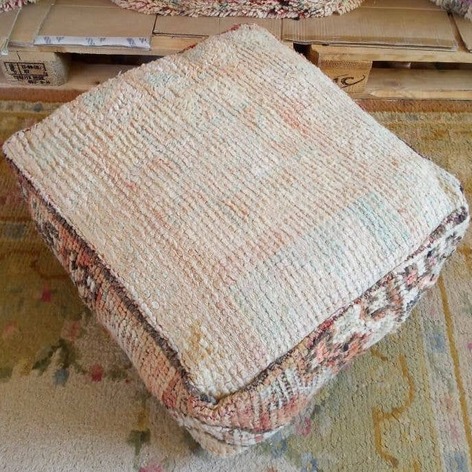 Selling: 100 Stuks Vintage Marokkaanse Kelim Vloer Poef, Ottoman