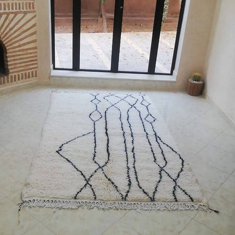 Selling: Beni Ouarain Rug 193 240-150 Cm