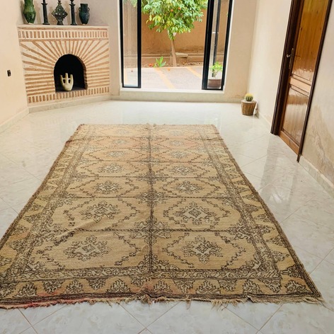 Selling: Handmade Moroccan Carpet Rug Boujaad 1058