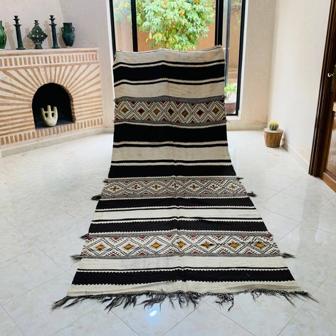 Selling: Handmade Moroccan Carpet Rug Boujaad 1083
