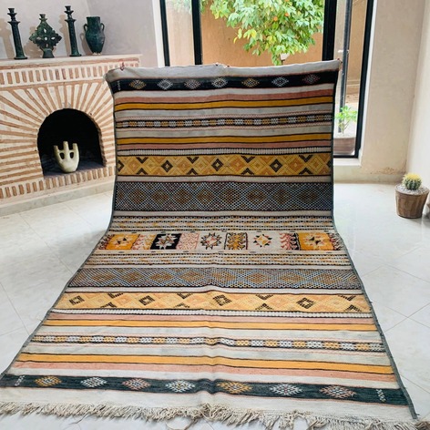 Selling: Handmade Moroccan Carpet Rug Boujaad 1095